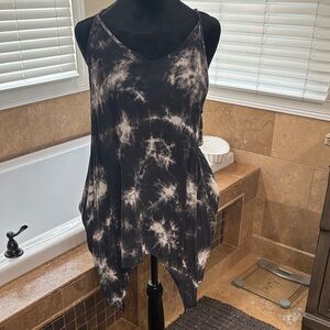 POL Monochrome Tie-Dye Asymmetrical Tank